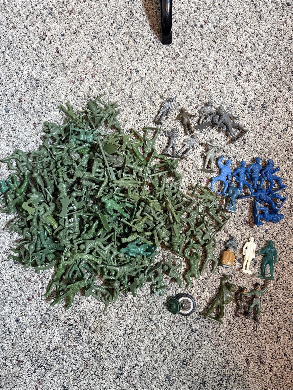 Vintage Lot Classic Green Army Men Toy Soldier Set - Mixed Colors 50’s 60’s 70’s